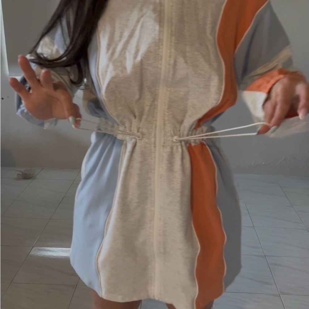 🆕 Colorblock Hooded Zip Tunic — Light Gray, Dusty Blue & Rust - Picture 9 of 12